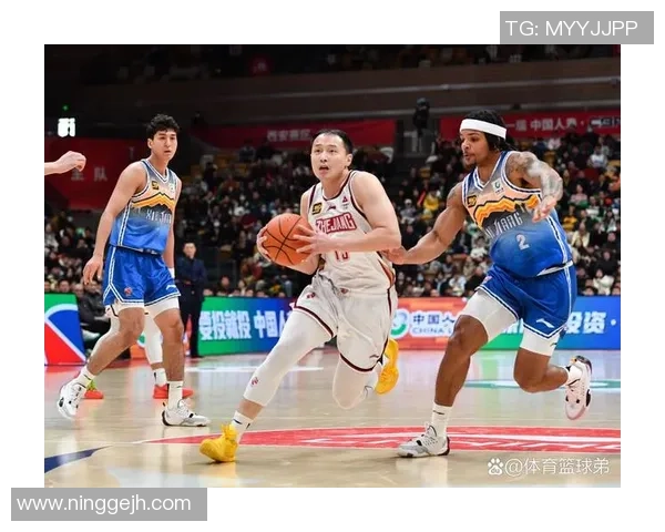 特里罗齐尔的篮球之路：从新秀到球队核心的蜕变与成长